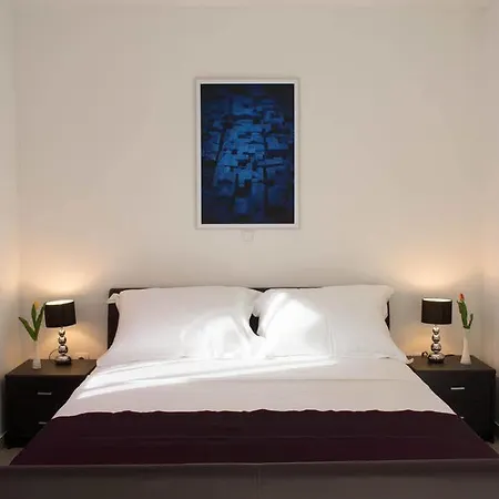 Apartment Allure
